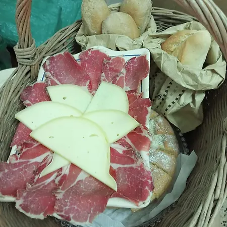 17 Per 2 Apartment *